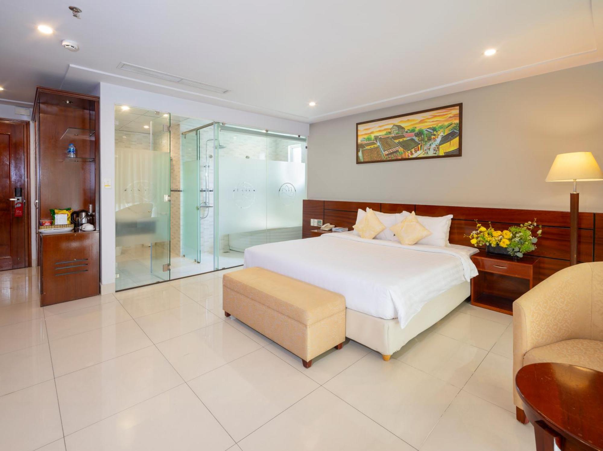 Khách sạn White Lotus Saigon