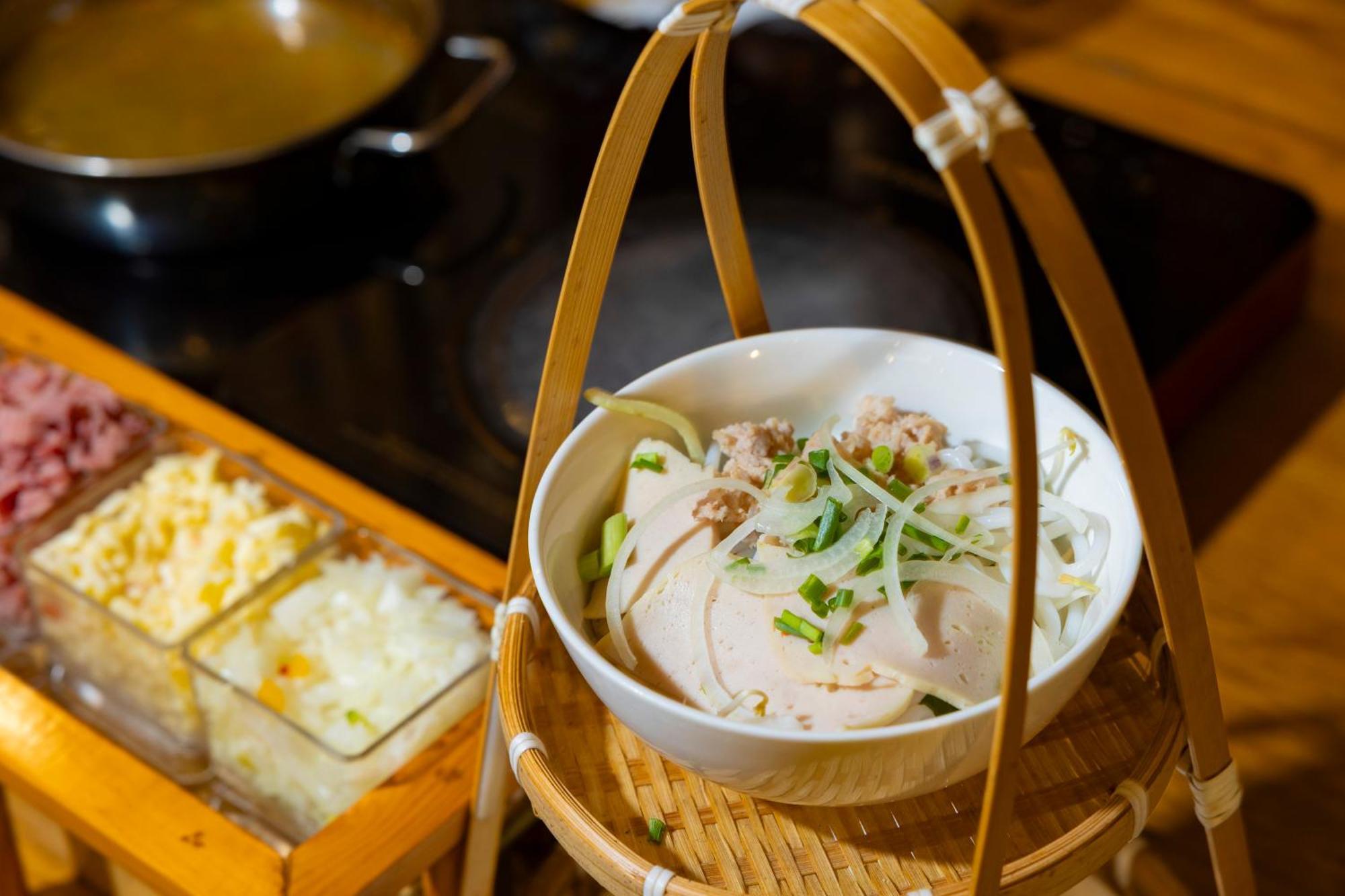 White Lotus Saigon TP. Hồ Chí Minh